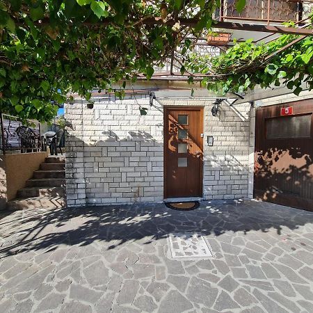 Appartamento Apartma Pina Izola Esterno foto