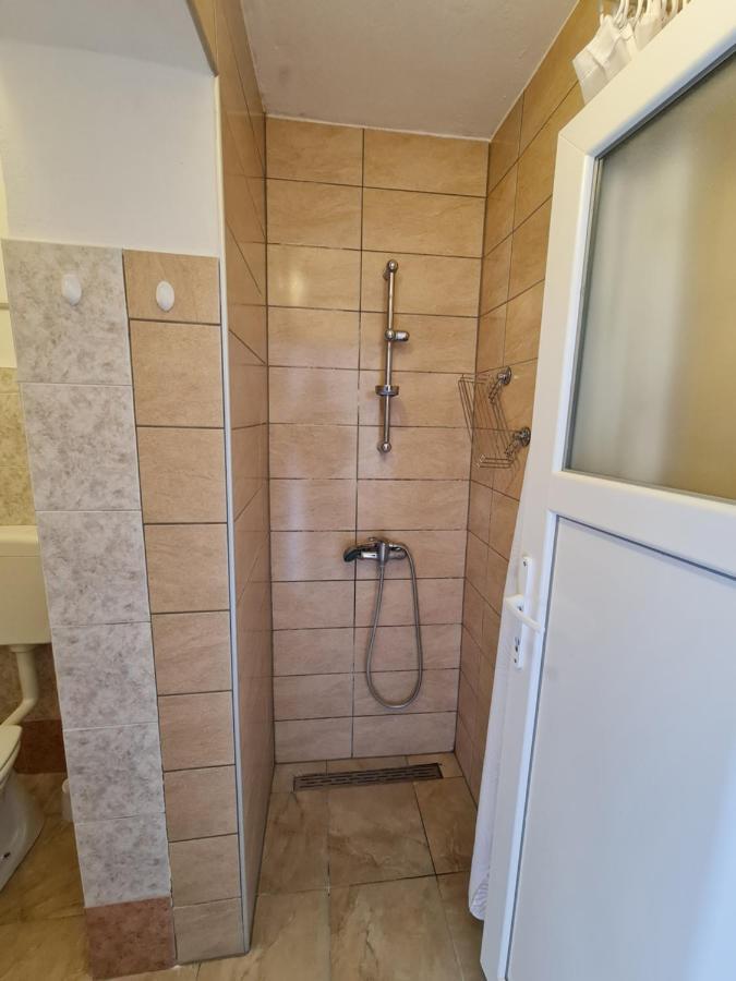 Appartamento Apartma Pina Izola Esterno foto