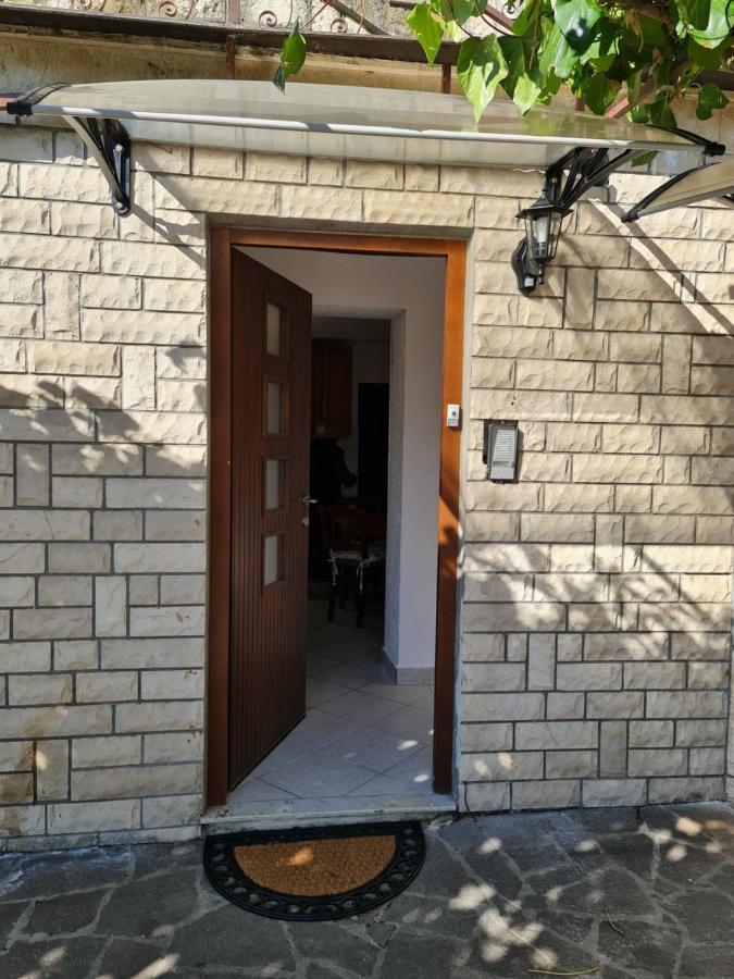 Appartamento Apartma Pina Izola Esterno foto