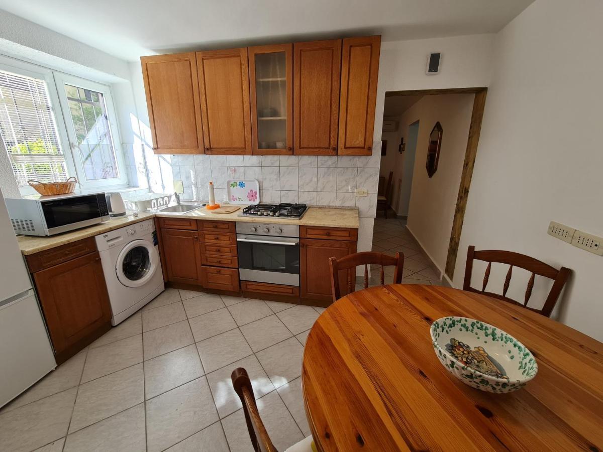 Appartamento Apartma Pina Izola Esterno foto